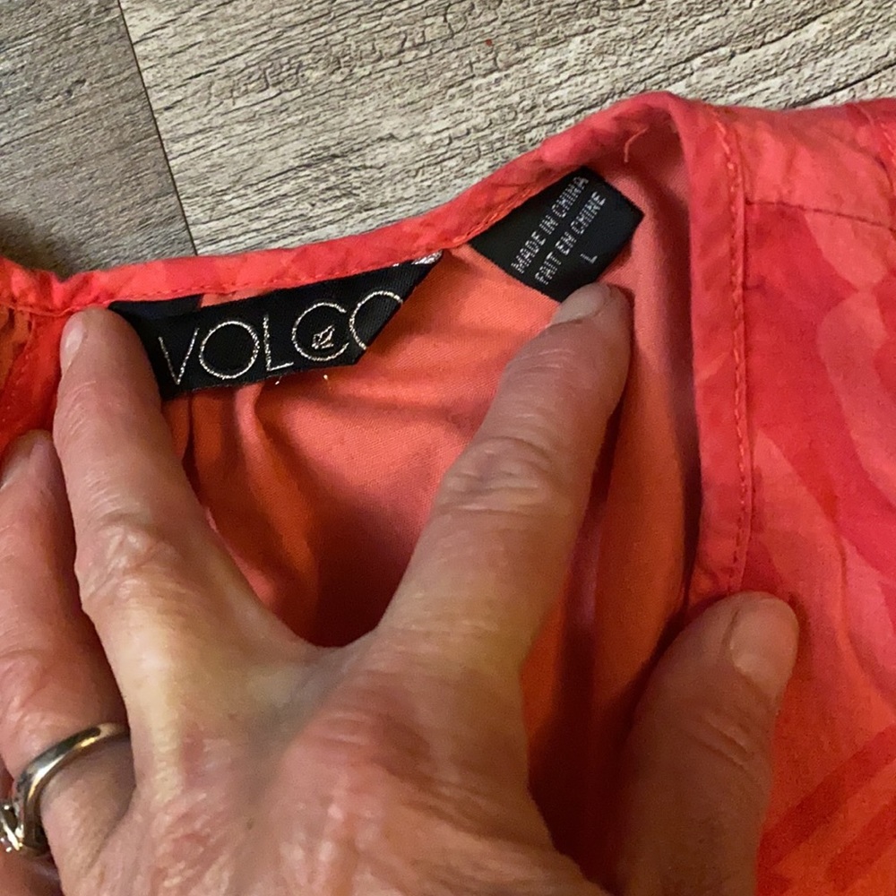 Volcom Top - Picture 2 of 4